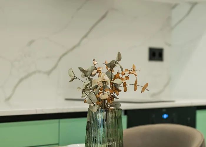 Modern In Center I Steps From By Flat Mаnаger Appartamento *