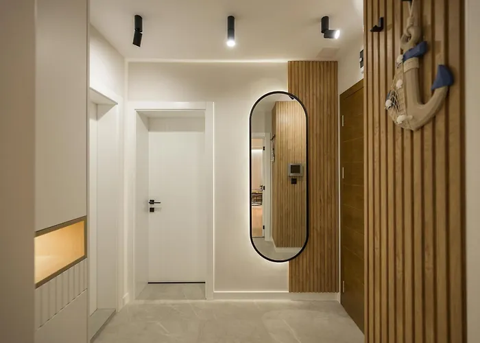 Modern In Center I Steps From By Flat Mаnаger