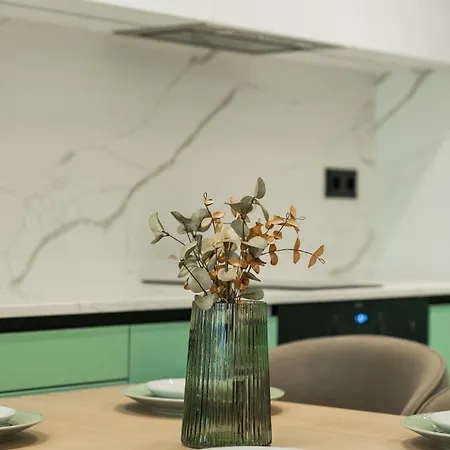 Modern In Center I Steps From By Flat Mаnаger Daire *