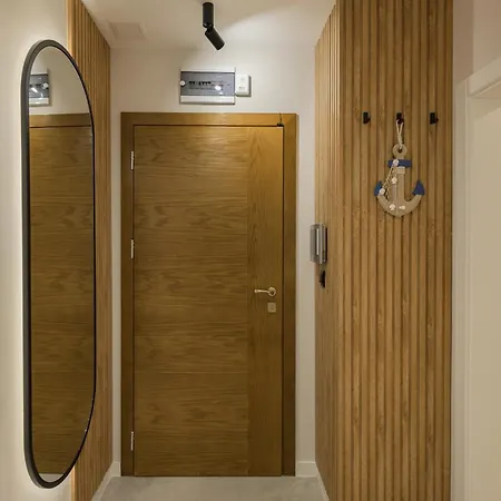 Modern In Center I Steps From By Flat Mаnаger Daire *