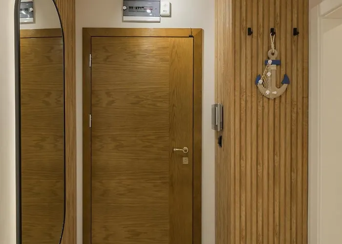 Modern In Center I Steps From By Flat Mаnаger 公寓 *